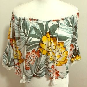 Forever 21 Cropped Bell Sleeve Blouse/ Top Size M